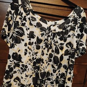 Avenue Floral Black Yellow and White Women's Top